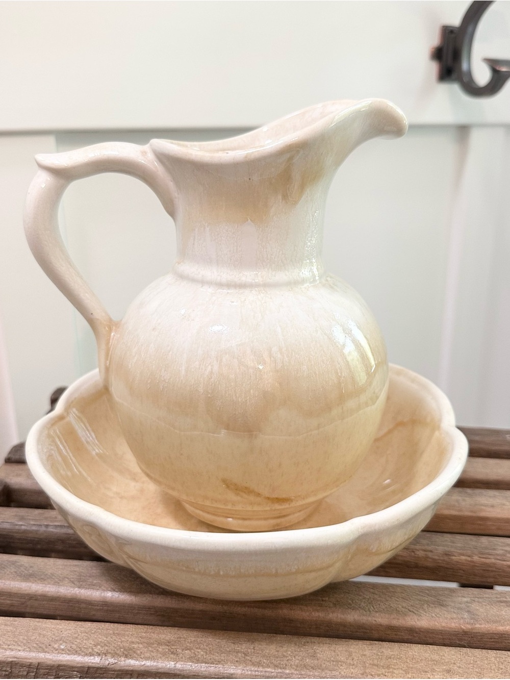 McCoy USA Cream Ceramic Pitcher & Bowl Set 7541 & 7528 no cracks or ships